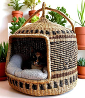 Handwoven Bolga Cat Bed – Natural Pet Basket for Cats & Small Dogs with Handle